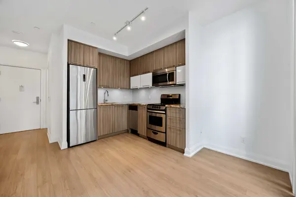 56 Annie Craig DR #302, Toronto W06, ON M8V 0C5