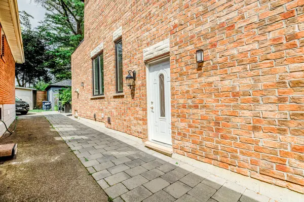 36 Roxaline ST #Bsmt, Toronto W09, ON M9P 2Y9