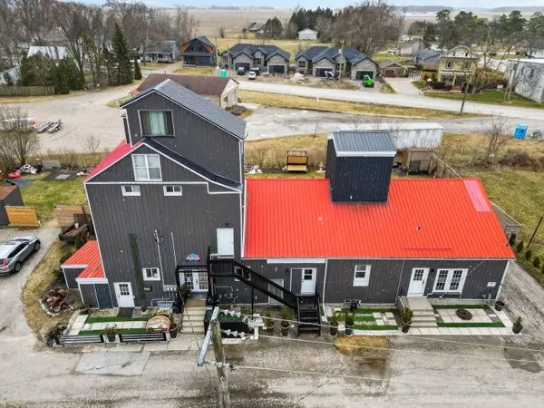 3911 Warehouse ST, Plympton-wyoming, ON N0N 1E0