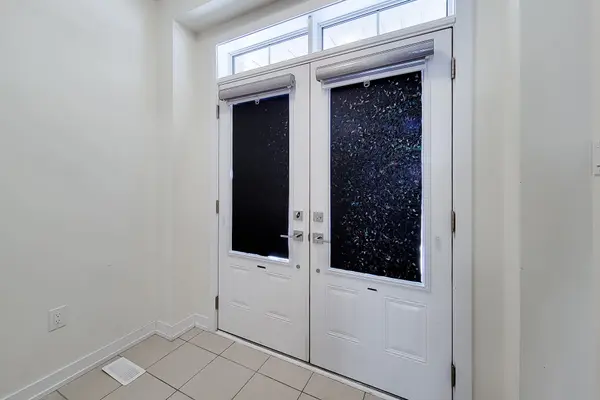 20 Monteith DR, Brantford, ON N3T 0W6