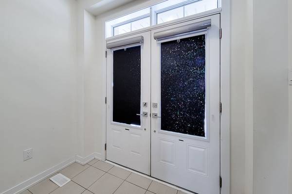 20 Monteith DR, Brantford, ON N3T 0W6