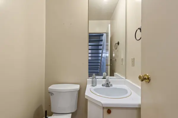 253 Taylor ST #19, London East, ON N5Y 2J6