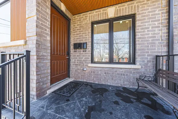 68 Vansitmart AVE N, Hamilton, ON L8H 3A5