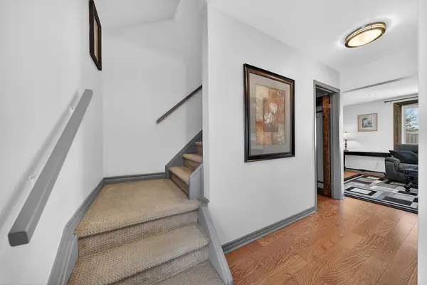 211 Birchcliffe CRES, Hamilton, ON L8T 4L1