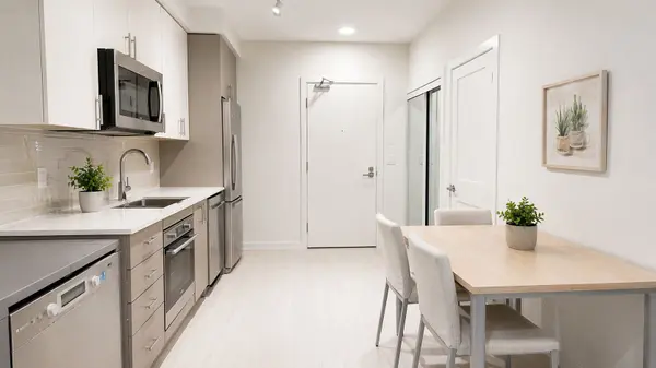 415 Main ST W #708, Hamilton, ON L8P 0C9