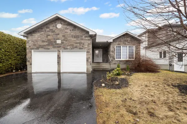 81 Giroux ST, The Nation, ON K0A 2M0