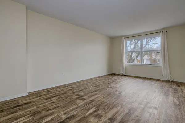 20 Meadowbank DR, South Of Baseline To Knoxdale, ON K2G 0N9