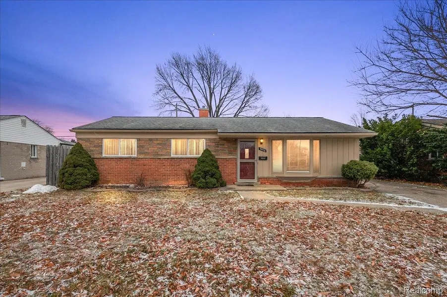 32416 EXETER DR, Warren, MI 48092