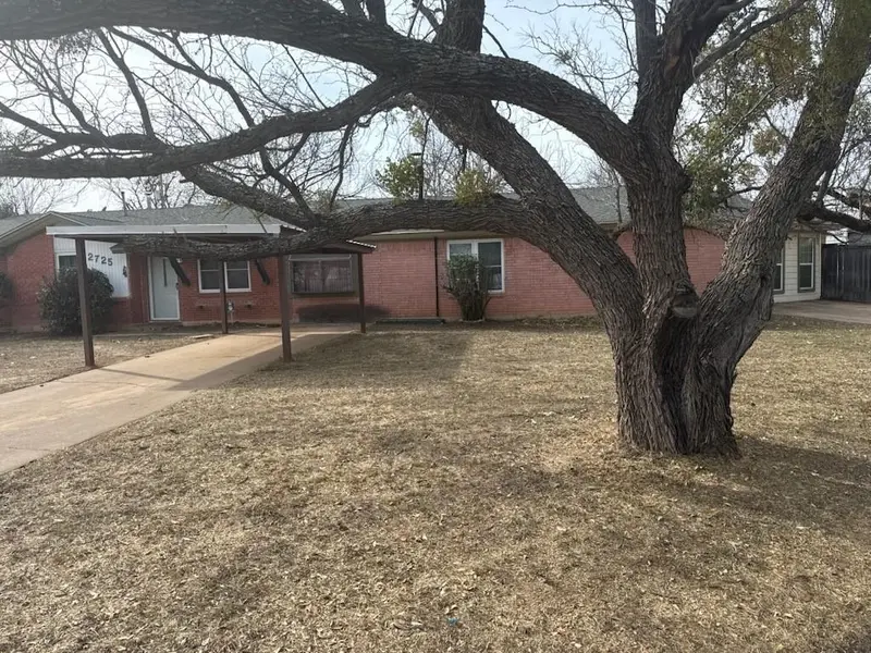 2725 Robertson Drive, Abilene, TX 79606