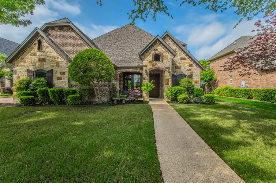 406 Waterlane Drive, Mansfield, TX 76063