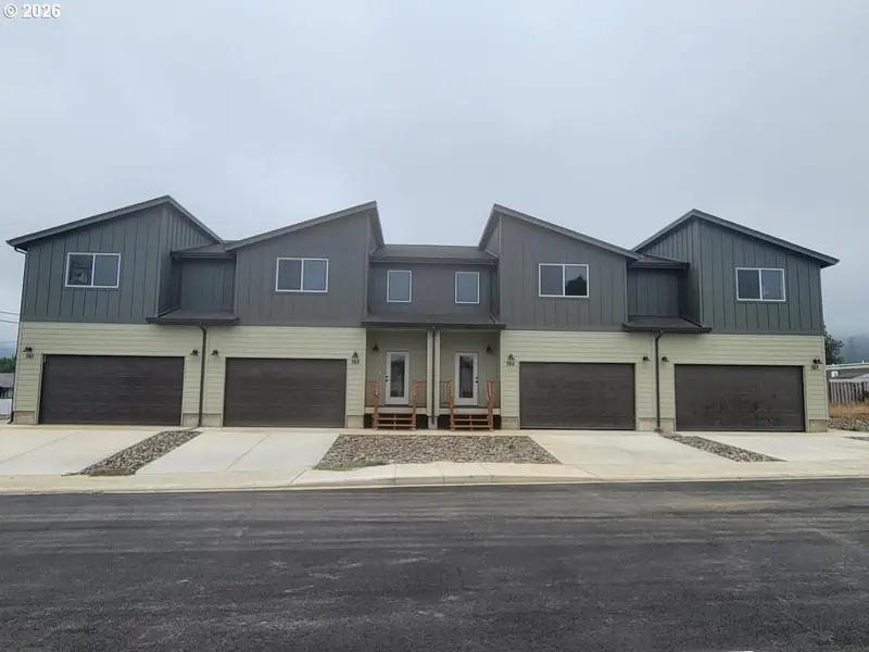 152 ALLISON AVE, Sutherlin, OR 97479