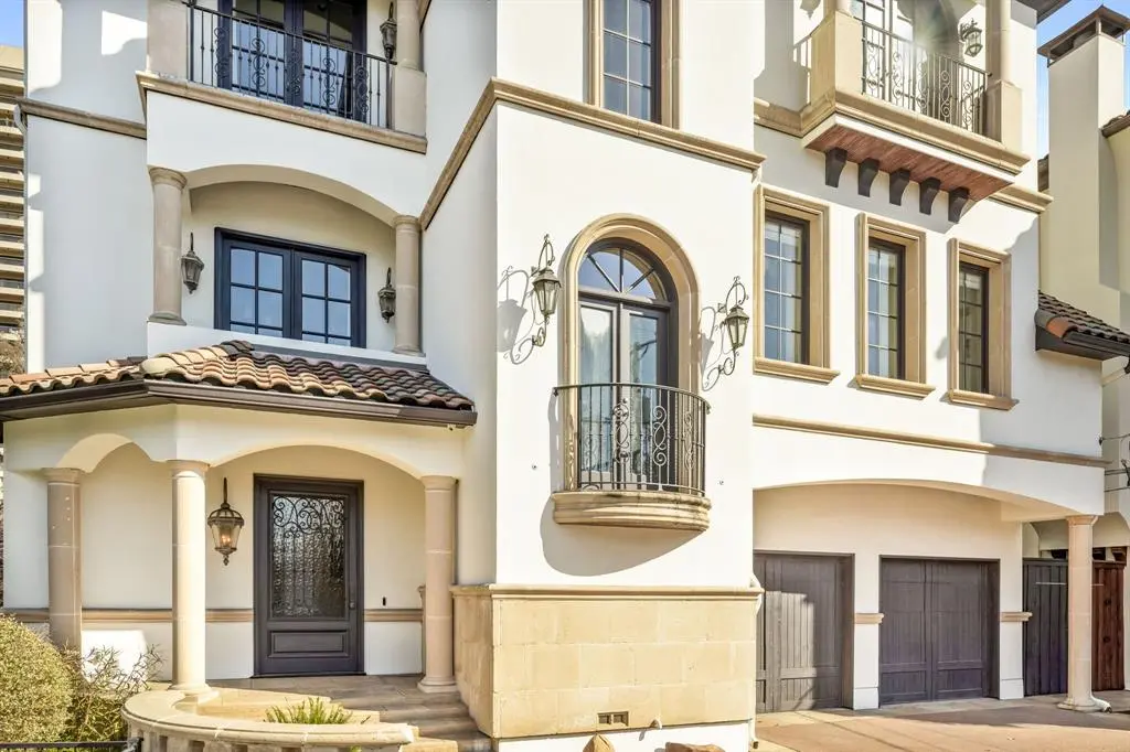 3520 Blackburn Street, Dallas, TX 75219