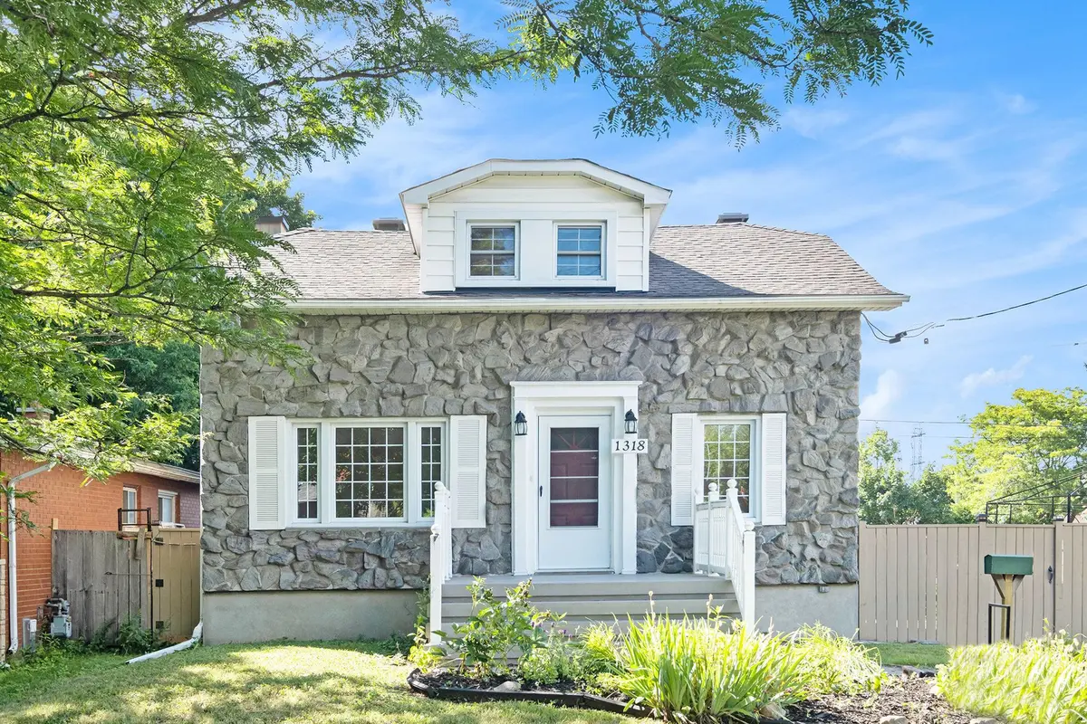 1318 Brookline AVE, Hunt Club - South Keys And Area, ON K1V 6S3