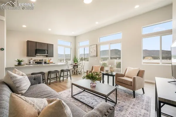 241 Front ST #102, Monument, CO 80132