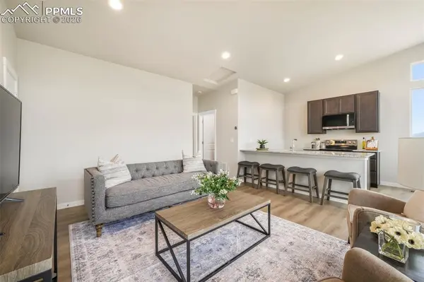 241 Front ST #102, Monument, CO 80132