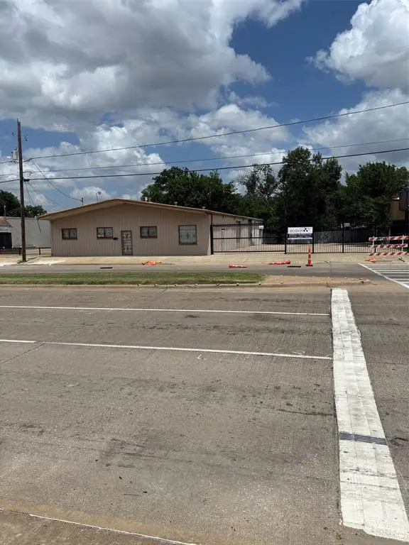 3306 Sylvan Avenue, Dallas, TX 75212