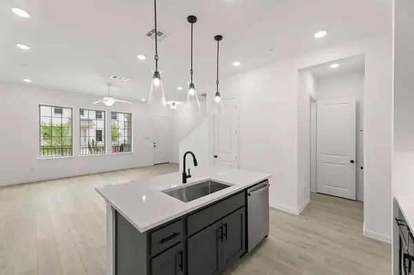 631 Blue Ridge Drive, Mansfield, TX 76063