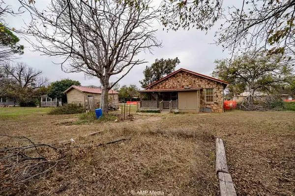 1104 N Avenue Avenue E, Haskell, TX 79521