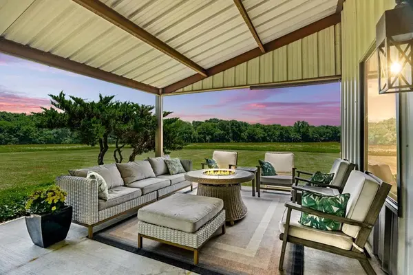 455 Vz County Road 2808, Mabank, TX 75147