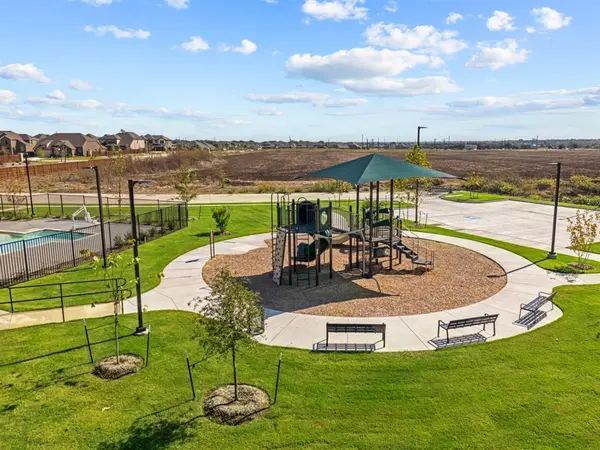 1113 Linwood Drive, Justin, TX 76247