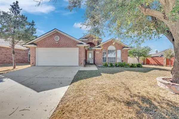 700 N Emma Drive, Arlington, TX 76002