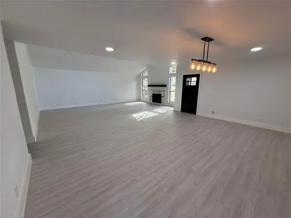 3801 Brookhaven Circle, Fort Worth, TX 76109