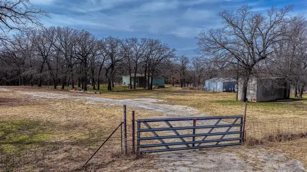 297 County Road 1643, Chico, TX 76431