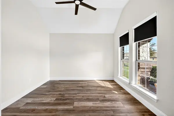 1739 Riviera Drive, Waxahachie, TX 75165