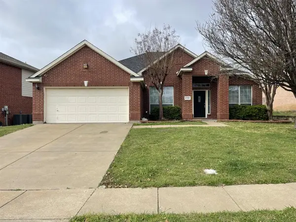 2709 Logan Drive, Mansfield, TX 76063