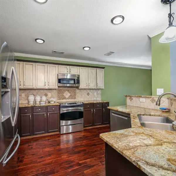 336 Chase Hill Lane, Fort Worth, TX 76028