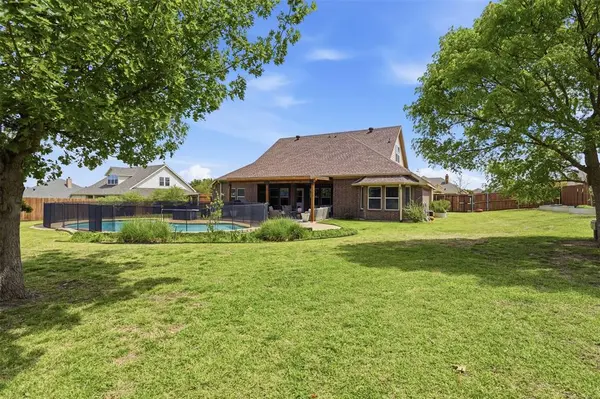 289 Highland Drive, Aledo, TX 76008