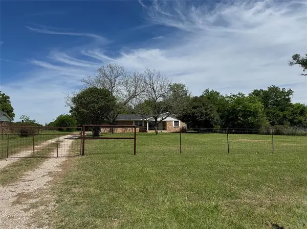 10344 County Road 2404, Tool, TX 75143