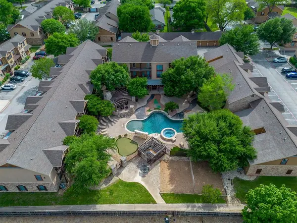 2410 S 2nd Street, Waco, TX 76706