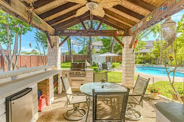 1200 Hillary Lane, Arlington, TX 76012