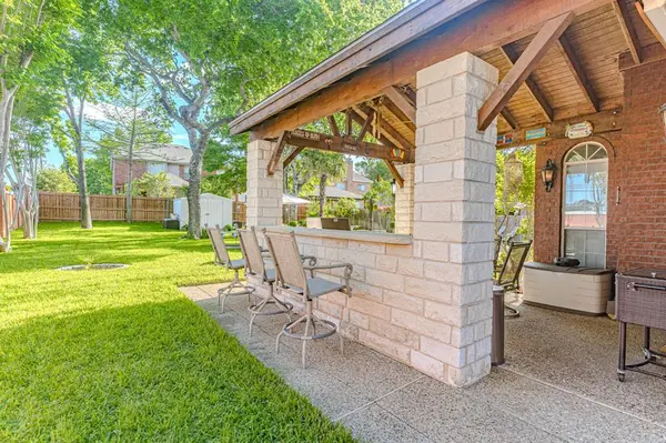 1200 Hillary Lane, Arlington, TX 76012