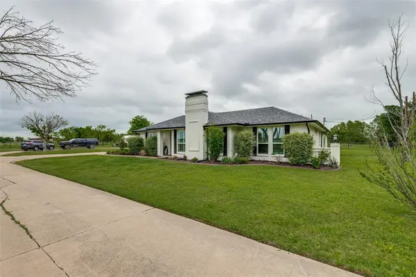1301 Davis Lane, Terrell, TX 75160