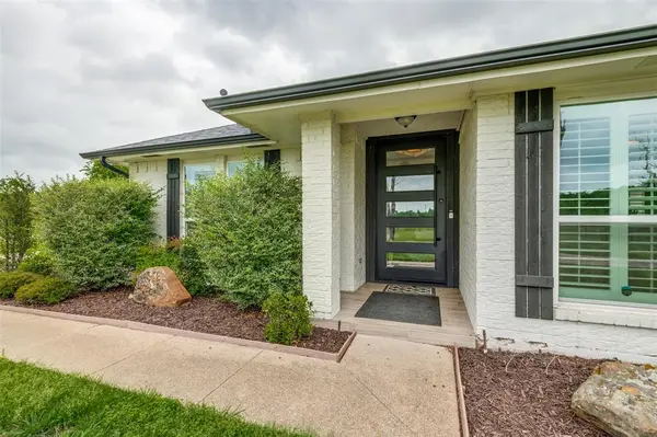 1301 Davis Lane, Terrell, TX 75160