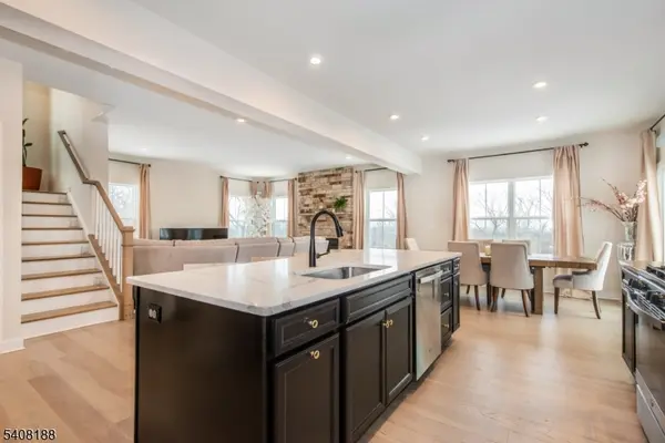 37 Esposito Ln, Roxbury Twp., NJ 07850