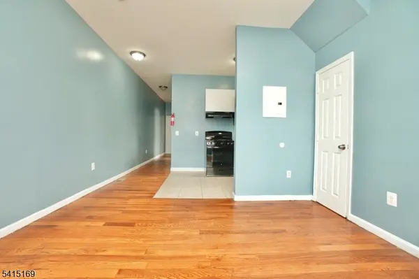 544 S 11Th St, Newark City, NJ 07103