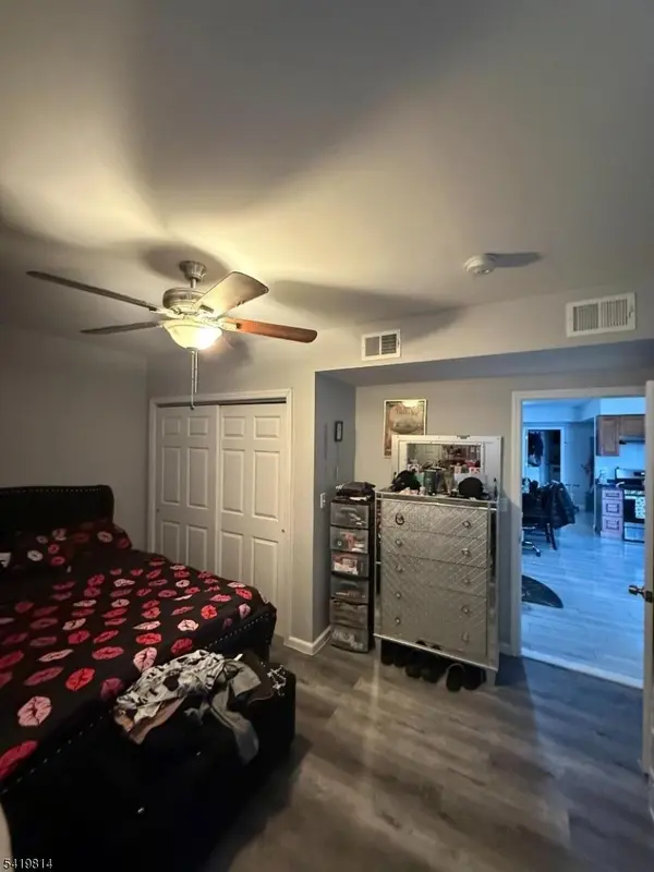 19 Dover St, Paterson City, NJ 07501