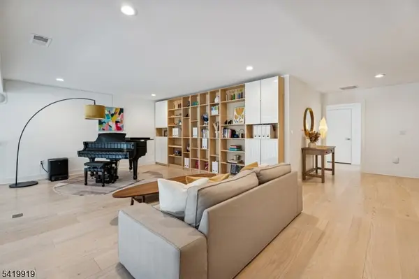 27 Brambling Road Carriages, Berkeley Heights Twp., NJ 07922