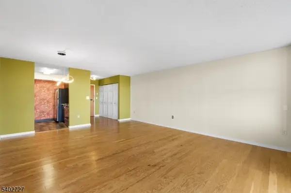 300 Main St #811, Little Falls Twp., NJ 07424