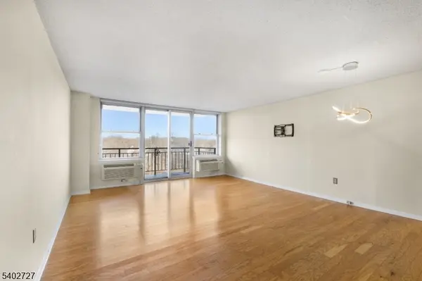 300 Main St #811, Little Falls Twp., NJ 07424