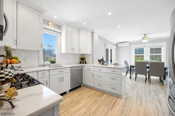 1130 Abbott Blvd, Fort Lee Boro, NJ 07024