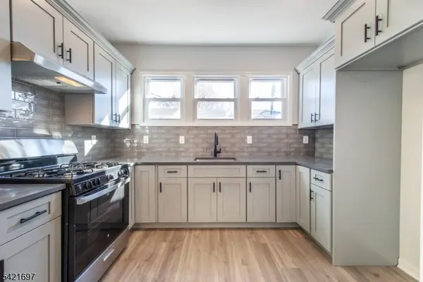 105 Coolidge St, Irvington Twp., NJ 07111