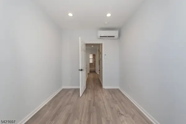 105 Coolidge St, Irvington Twp., NJ 07111