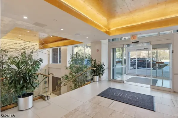 1008 Hudson Park, Edgewater Boro, NJ 07020