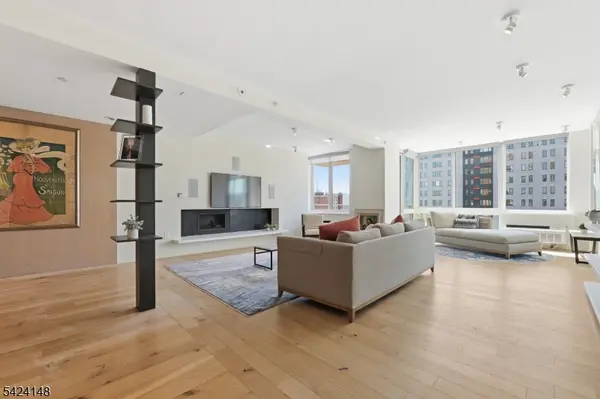 1008 Hudson Park, Edgewater Boro, NJ 07020