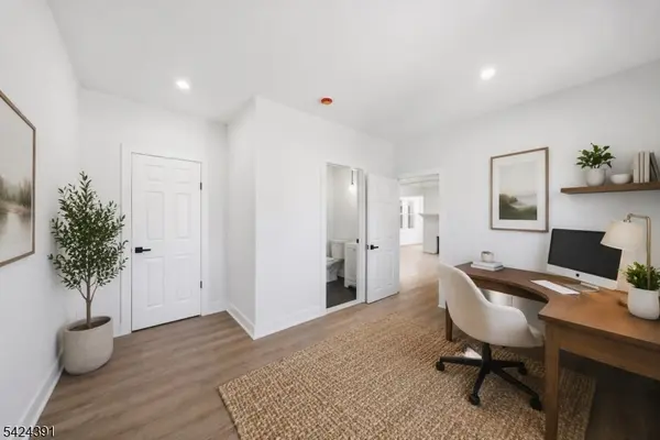 66 Girard Pl, Newark City, NJ 07108