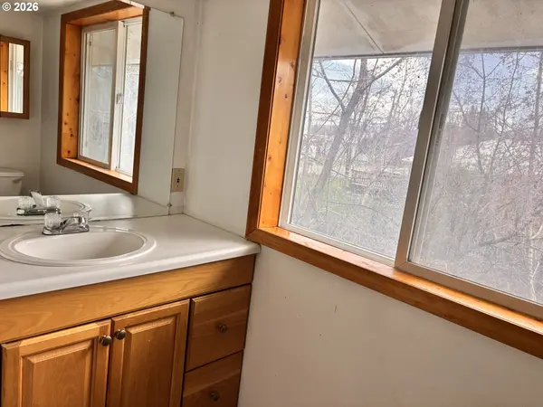 302 DEPOT ST, Enterprise, OR 97828